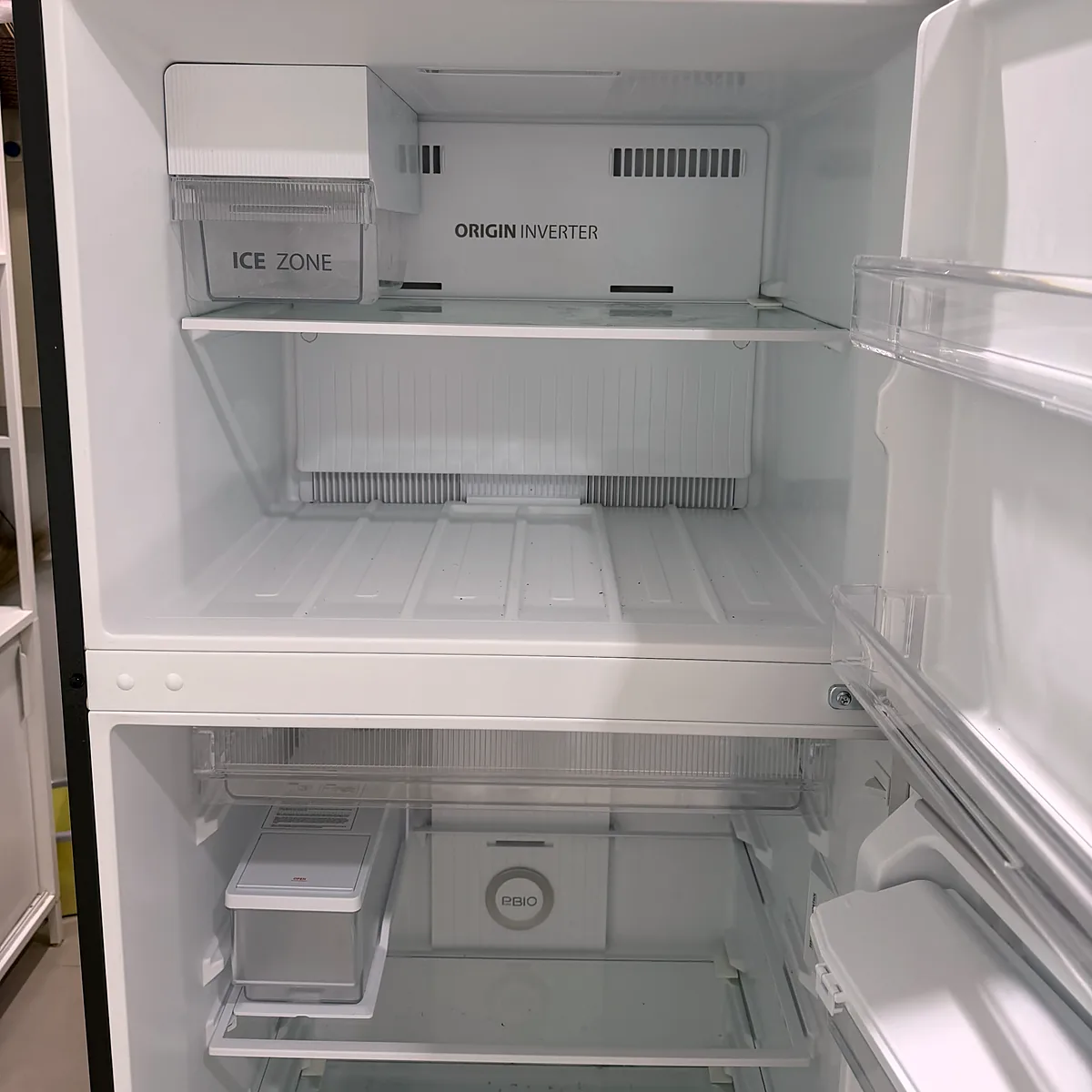Toshiba refrigerator 409 L, 2 doors, inverter (GR-RT535WEA) (3)